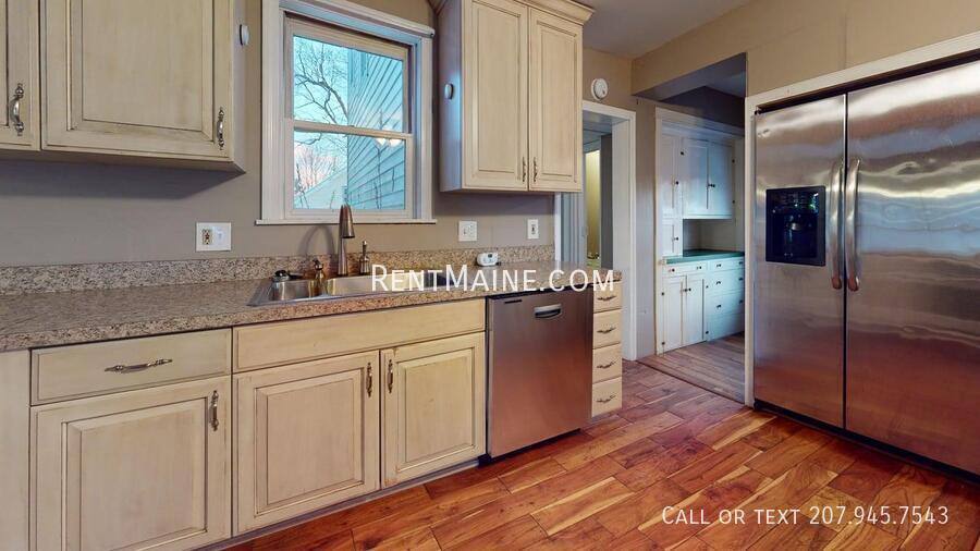 Apartment for rent at 78 Seventh St, Bangor, ME 04401