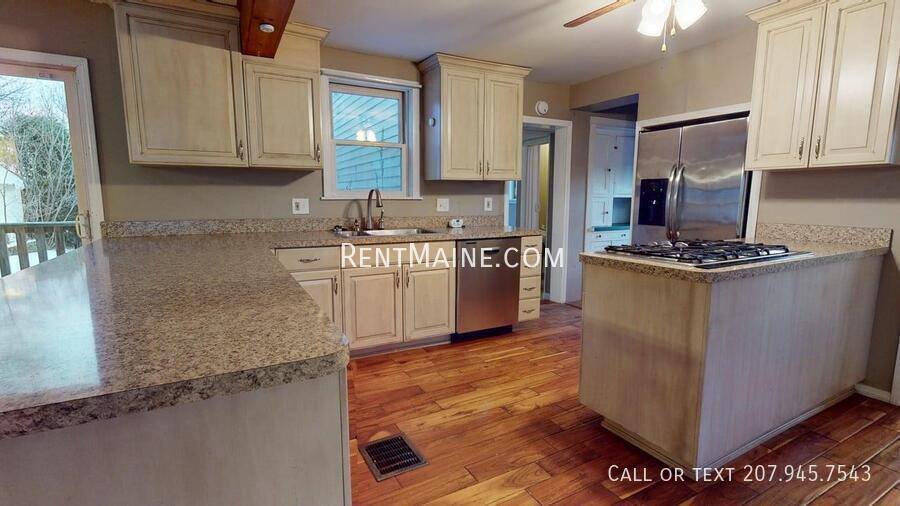 Apartment for rent at 78 Seventh St, Bangor, ME 04401