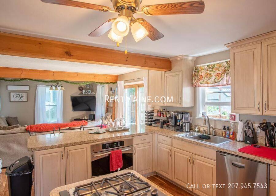 Apartment for rent at 78 Seventh St, Bangor, ME 04401