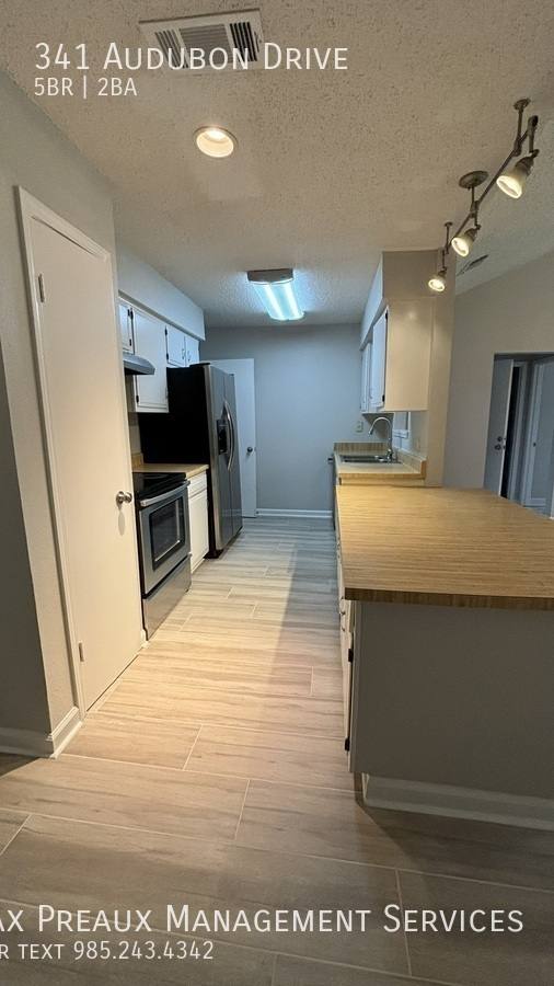 House for rent at 341 Audubon Dr, Mandeville, LA 70471
