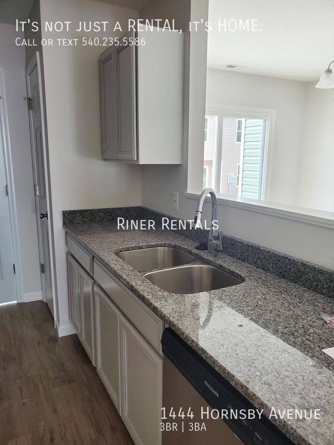 Townhouse for rent at 1444 Hornsby Ave, Harrisonburg, VA 22801