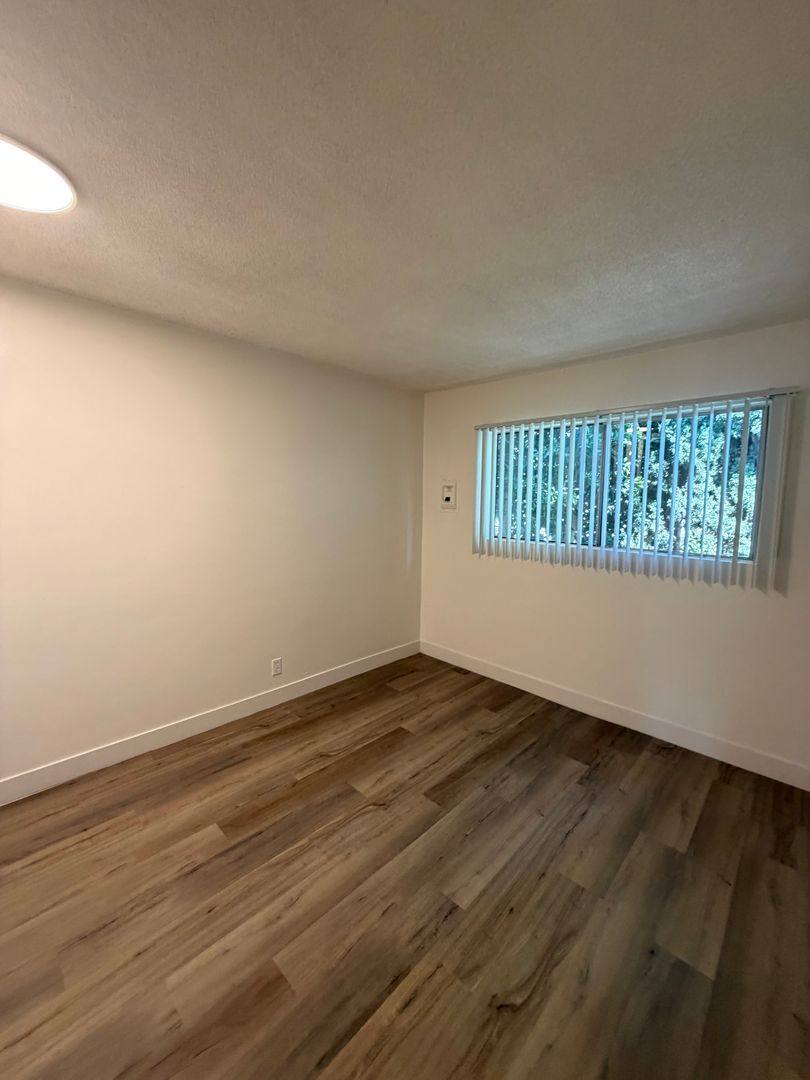 Apartment for rent at 501 Temple Ave, Long Beach, CA 90814