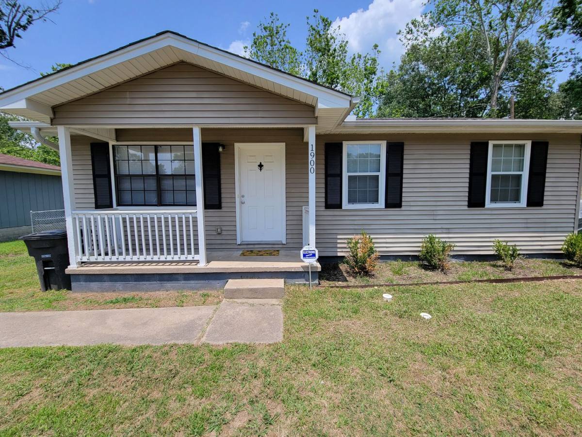 House for rent at 1900 Kelly Dr, Jacksonville, AR 72076