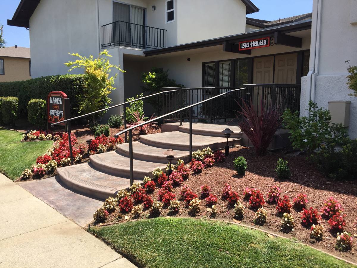 Apartment for rent at 240 Hollis Ave #4, Campbell, CA 95008