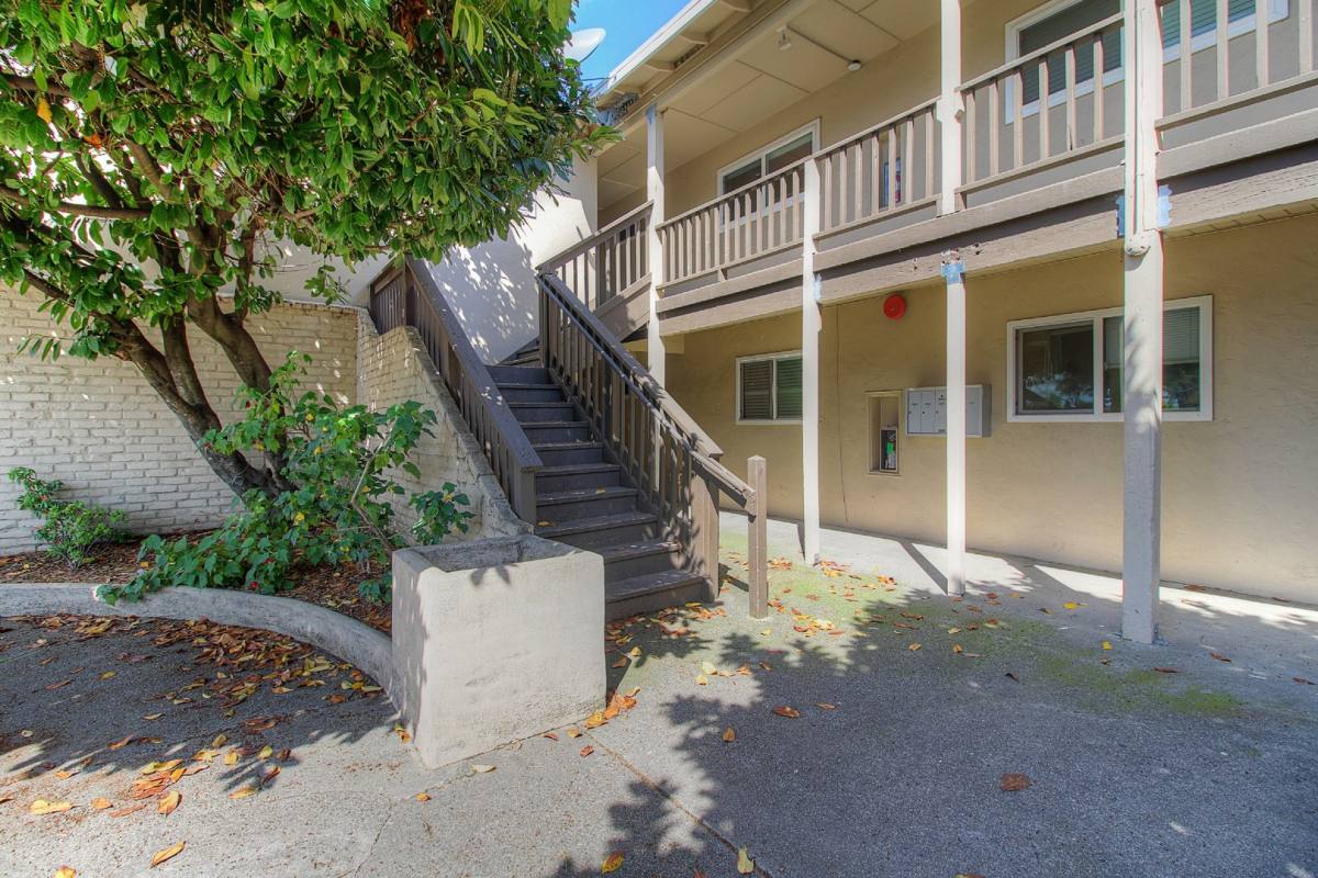 Apartment for rent at 901 Link Lane, Santa Rosa, CA 95401
