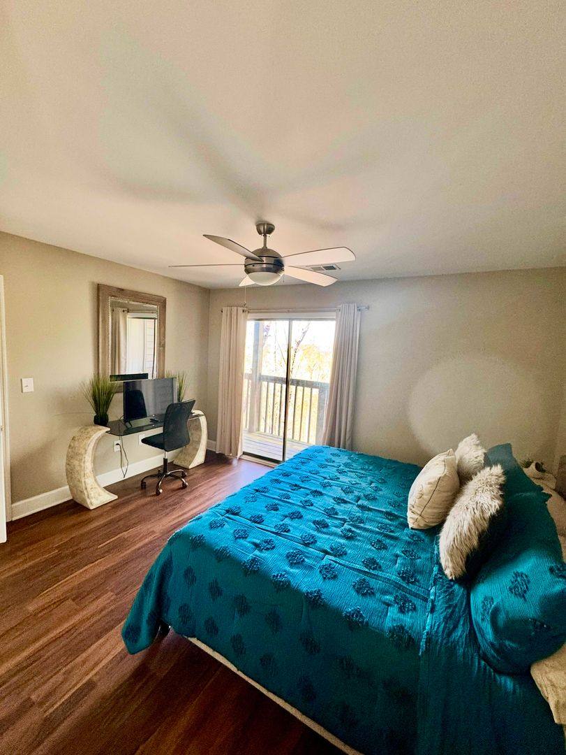 Apartment for rent at 226 Edgewater Lane, West Columbia, SC 29169