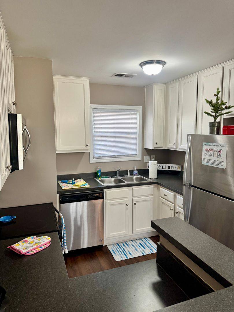 Apartment for rent at 226 Edgewater Lane, West Columbia, SC 29169