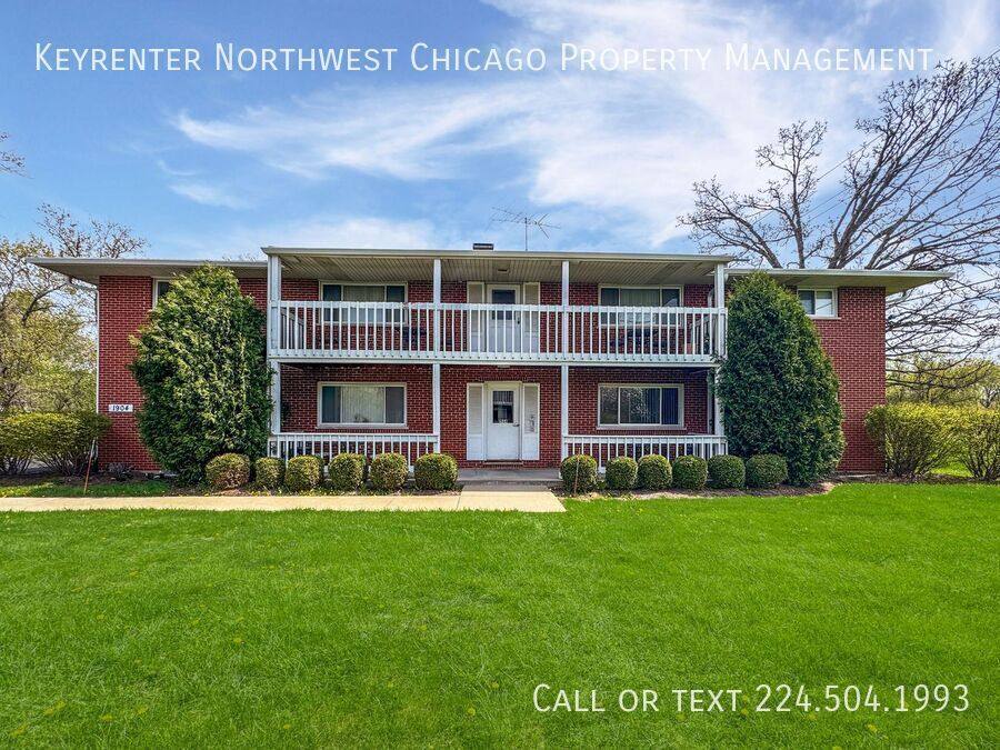 Condo for rent at 1902-1904 N Seminary Ave, Woodstock, IL 60098