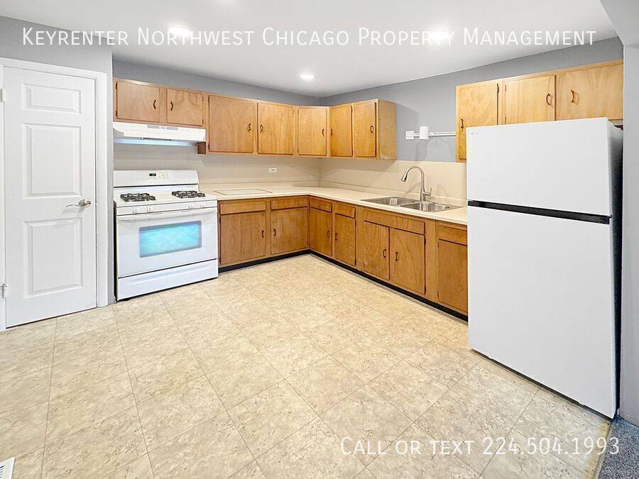 Condo for rent at 1902-1904 N Seminary Ave, Woodstock, IL 60098