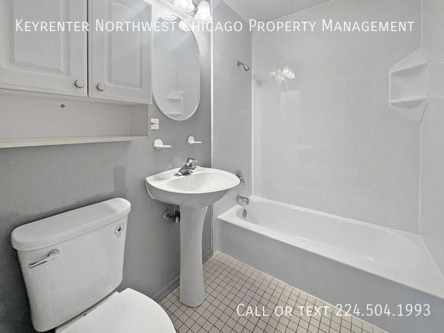 Condo for rent at 1902-1904 N Seminary Ave, Woodstock, IL 60098