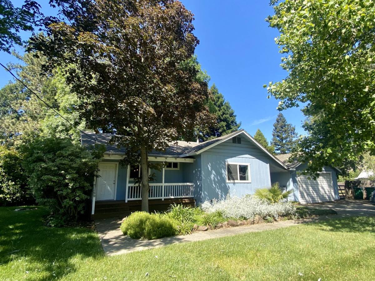 House for rent at 298 E 9th Ave, Chico, CA 95926