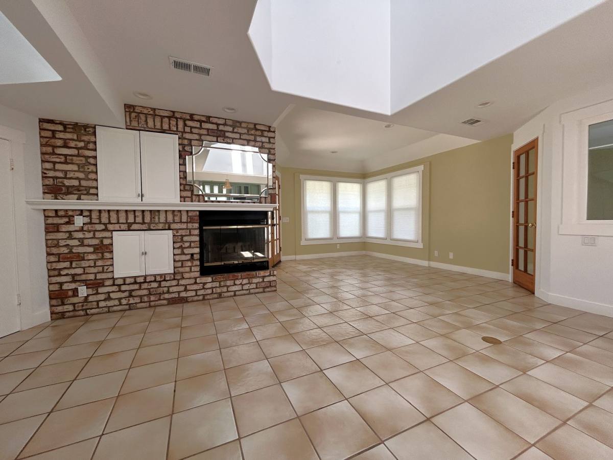House for rent at 1938 Westminister Ave, Costa Mesa, CA 92627
