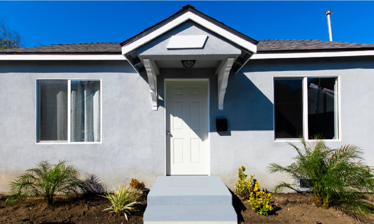 Apartment for rent at 6433 S Victoria Ave, Los Angeles, CA 90043