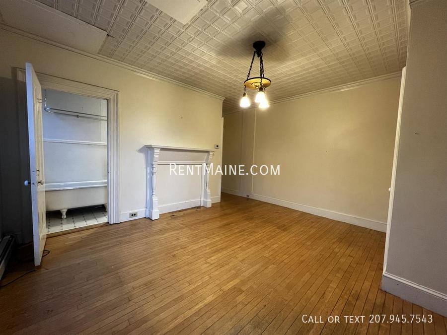 Apartment for rent at 269 French St #C, Bangor, ME 04401