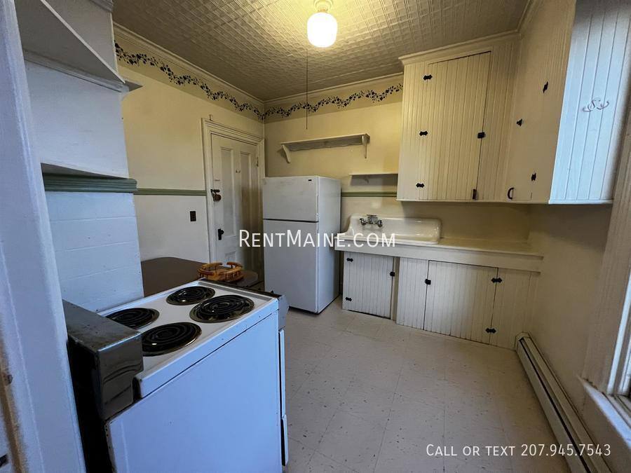 Apartment for rent at 269 French St #C, Bangor, ME 04401