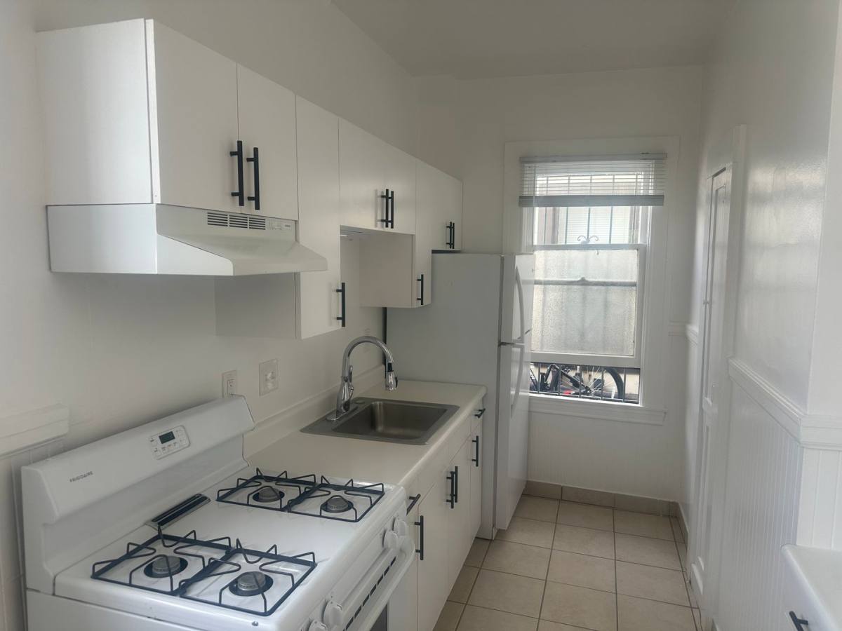 Apartment for rent at 410-412 15th Ave, San Francisco, CA 94118