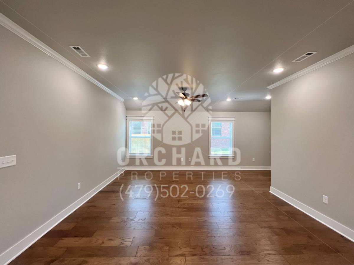 Apartment for rent at 592 Bradford Dr, Springdale, AR 72762