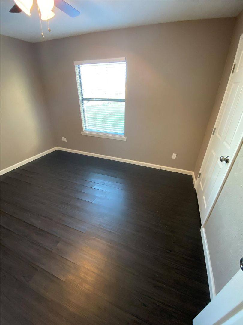 Apartment for rent at 141 W Canton, Palmer, TX 75152