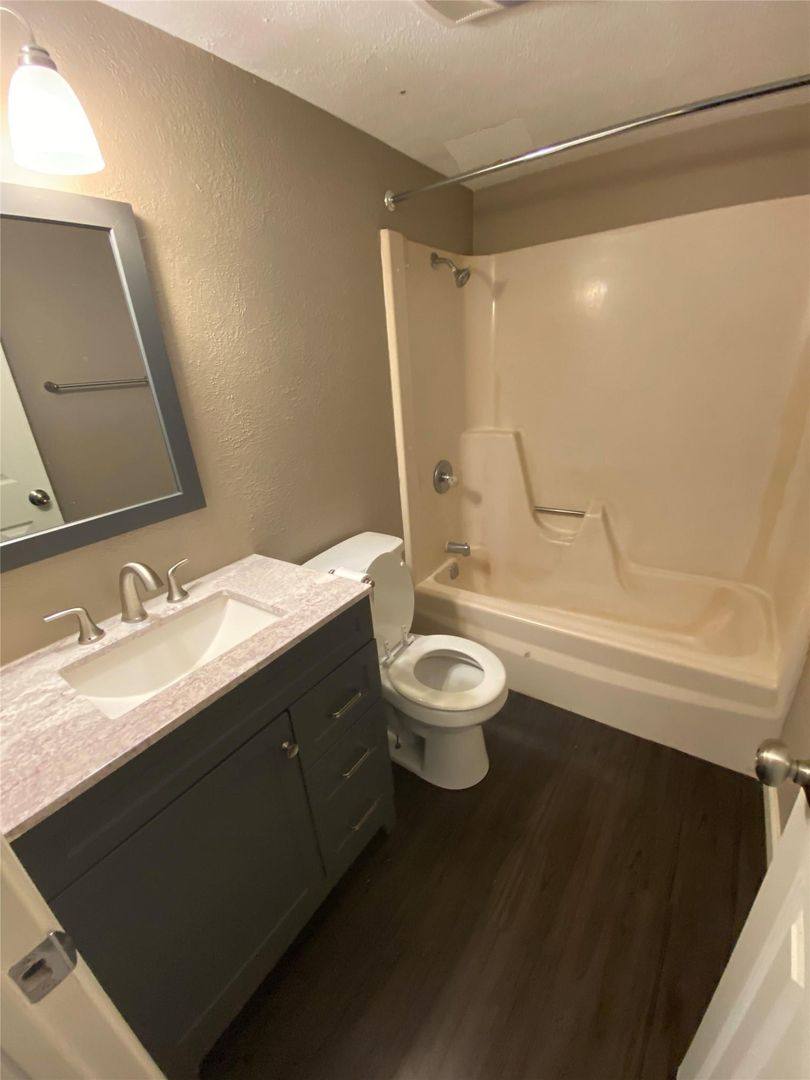 Apartment for rent at 141 W Canton, Palmer, TX 75152