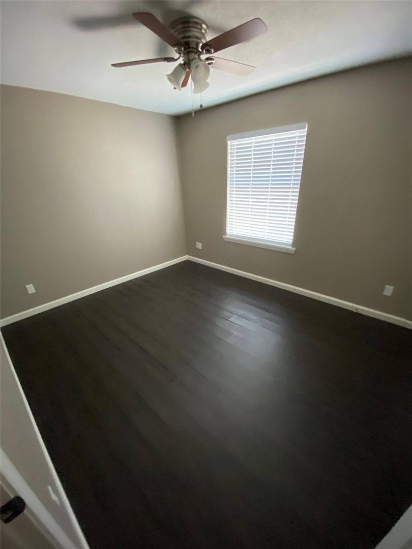 Apartment for rent at 141 W Canton, Palmer, TX 75152