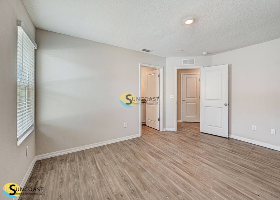 Apartment for rent at 9548 Hood Rd #9548101, Jacksonville, FL 32257
