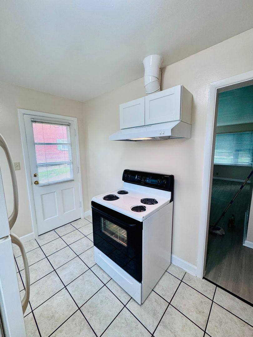 Apartment for rent at 3003 Grand Ave, Middletown, OH 45044