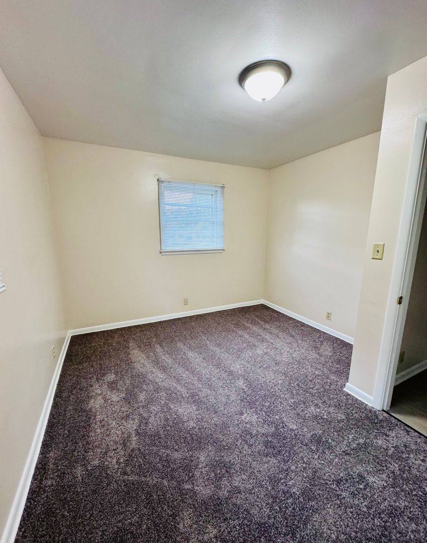 Apartment for rent at 3003 Grand Ave, Middletown, OH 45044