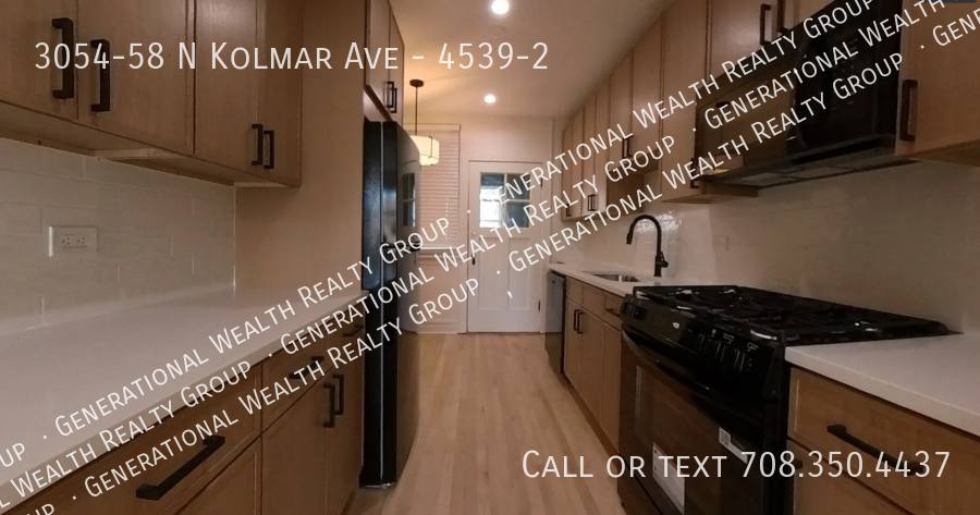 Apartment for rent at 3054-58 N Kolmar Ave #2, Chicago, IL 60641