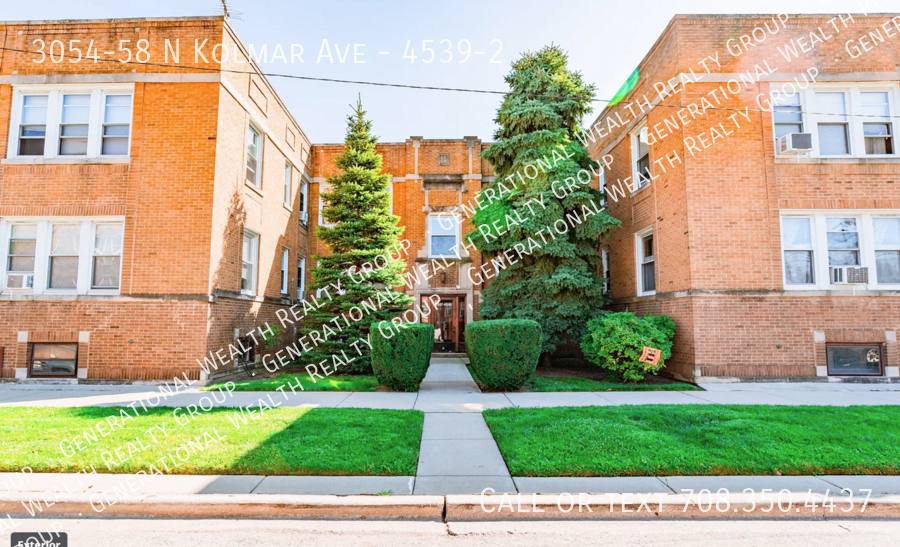 Apartment for rent at 3054-58 N Kolmar Ave #2, Chicago, IL 60641