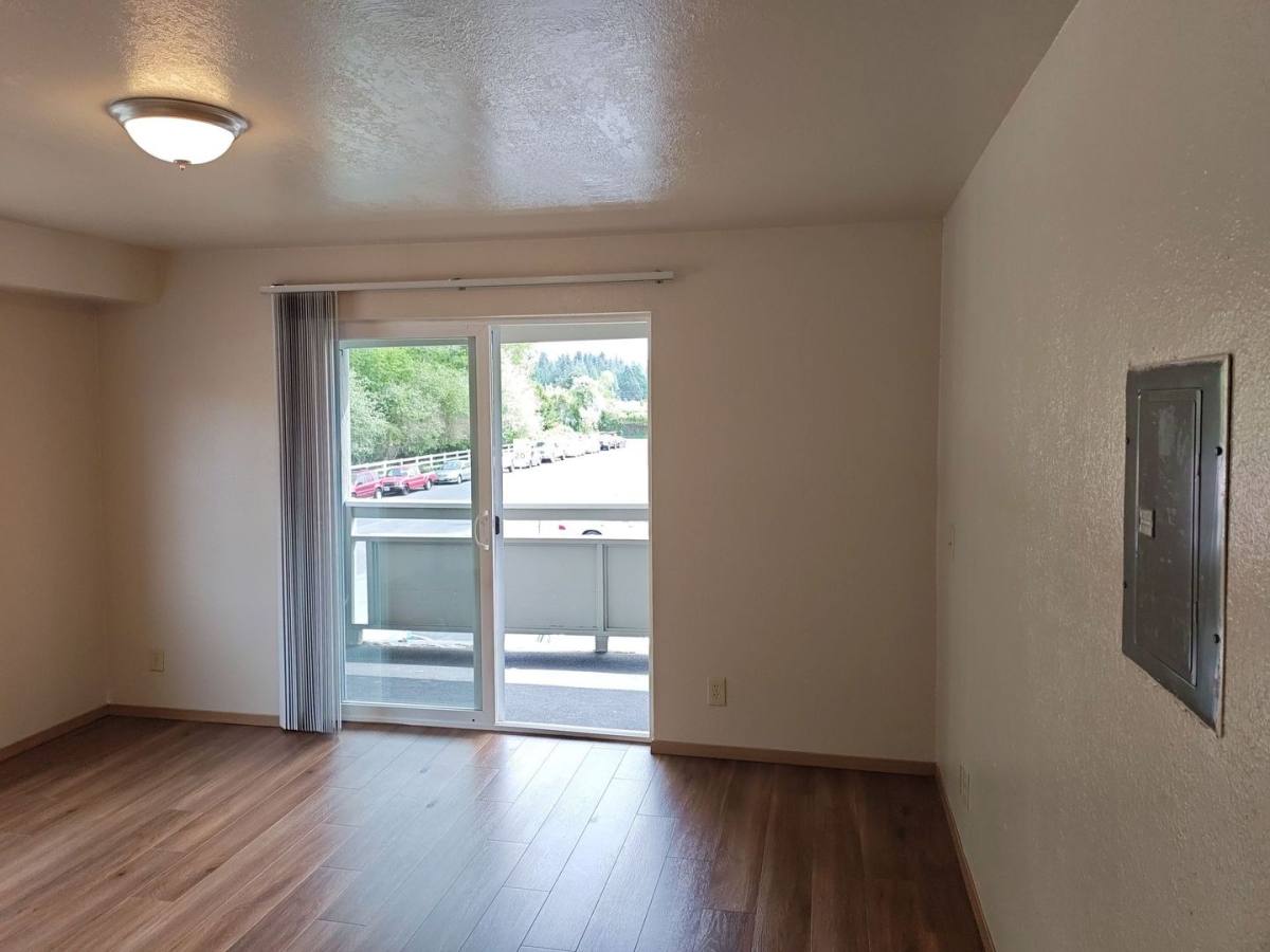 Apartment for rent at 1411 N 26th St, Mount Vernon, WA 98273