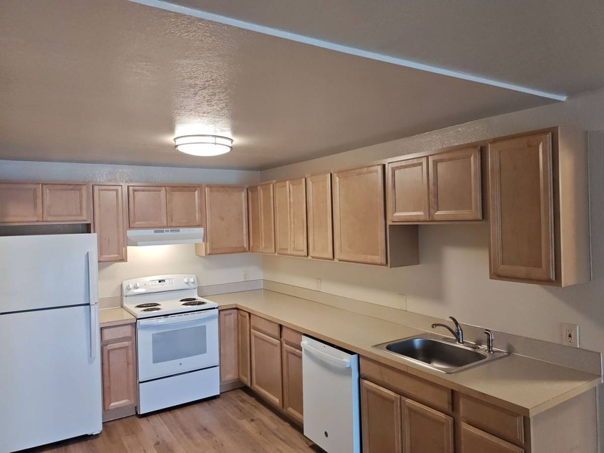 Apartment for rent at 1411 N 26th St, Mount Vernon, WA 98273