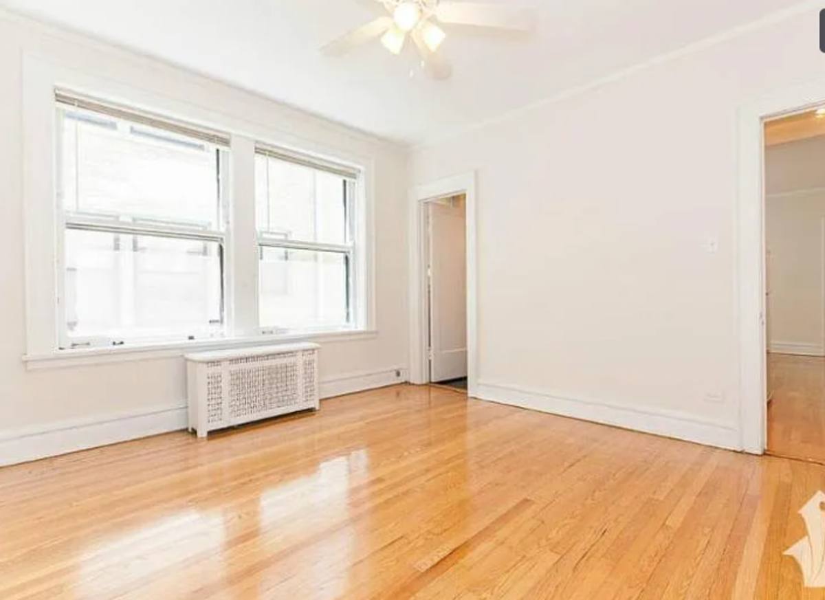 Apartment for rent at 445 Wmelrose St, Chicago, IL 60657