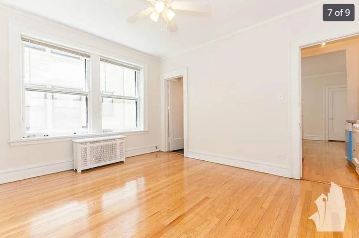Apartment for rent at 445 Wmelrose St, Chicago, IL 60657