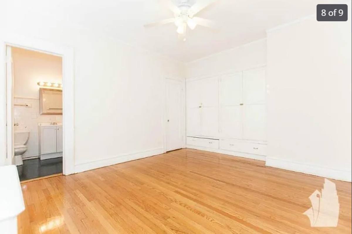 Apartment for rent at 445 Wmelrose St, Chicago, IL 60657