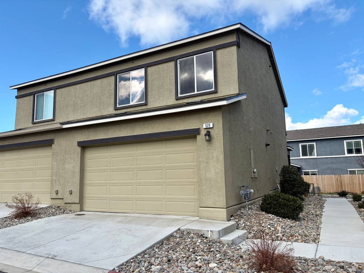 Townhouse for rent at 529 Autumn Breeze Circle, Reno, NV 89511