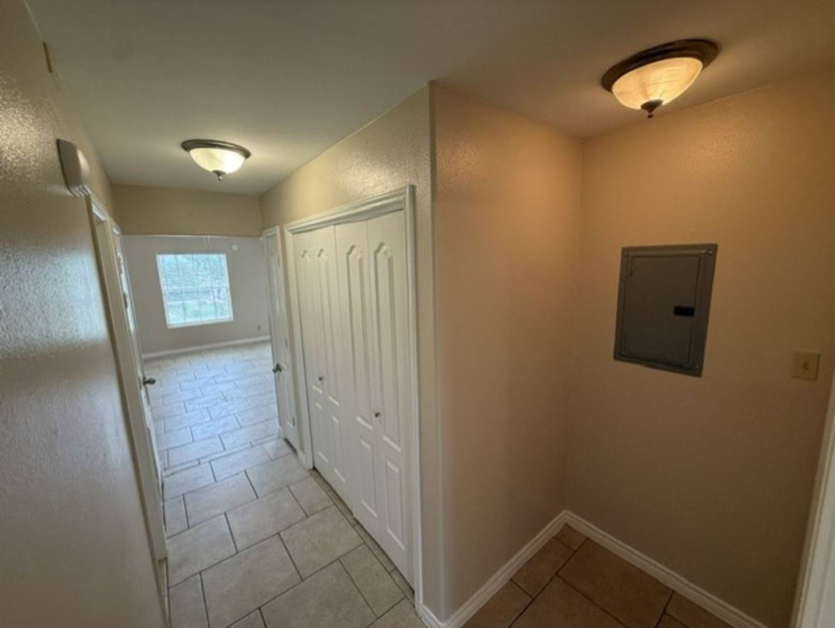 Apartment for rent at 2720 Camelot, Laredo, TX 78041