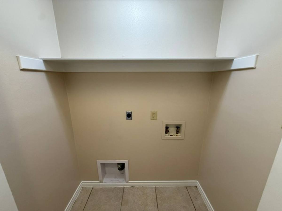 Apartment for rent at 2720 Camelot, Laredo, TX 78041