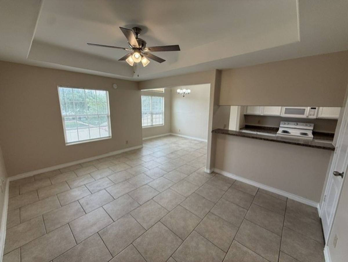 Apartment for rent at 2720 Camelot, Laredo, TX 78041