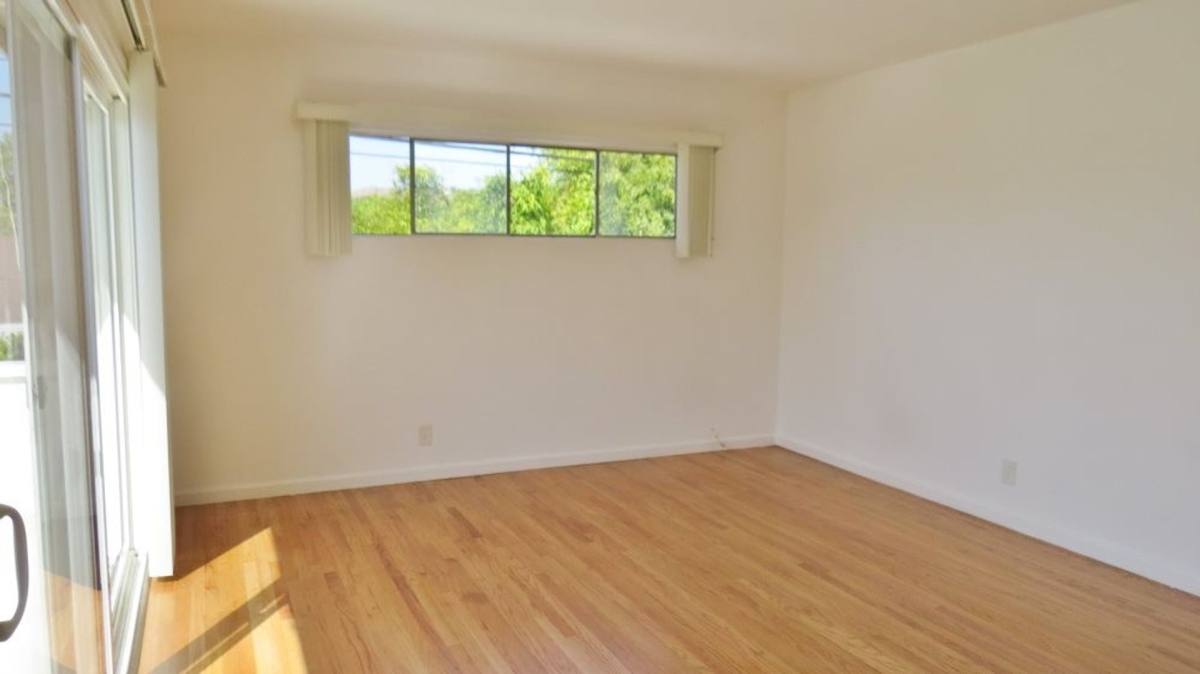 Apartment for rent at 4430 Overland Ave, Culver City, CA 90230