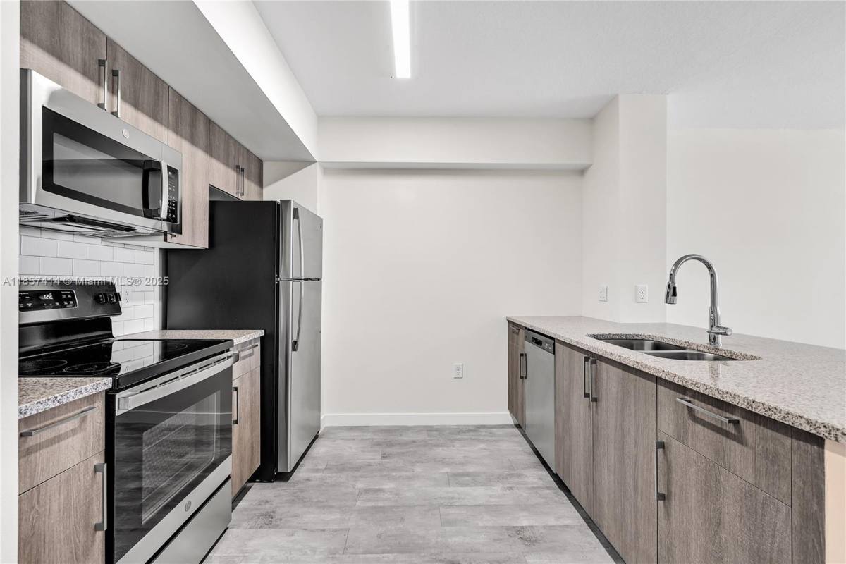 Apartment for rent at 400 NW 112th Ave #323, Miami, FL 33172