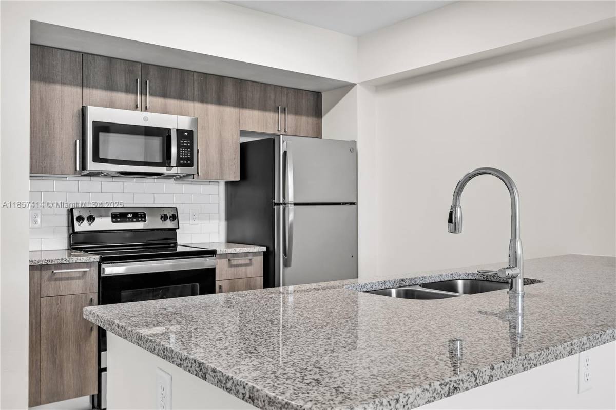 Apartment for rent at 400 NW 112th Ave #323, Miami, FL 33172