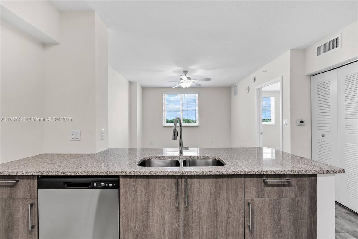 Apartment for rent at 400 NW 112th Ave #323, Miami, FL 33172