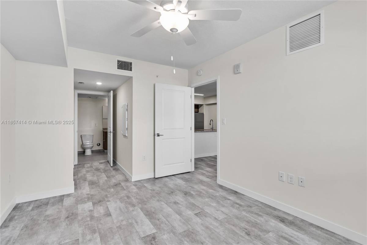 Apartment for rent at 400 NW 112th Ave #323, Miami, FL 33172