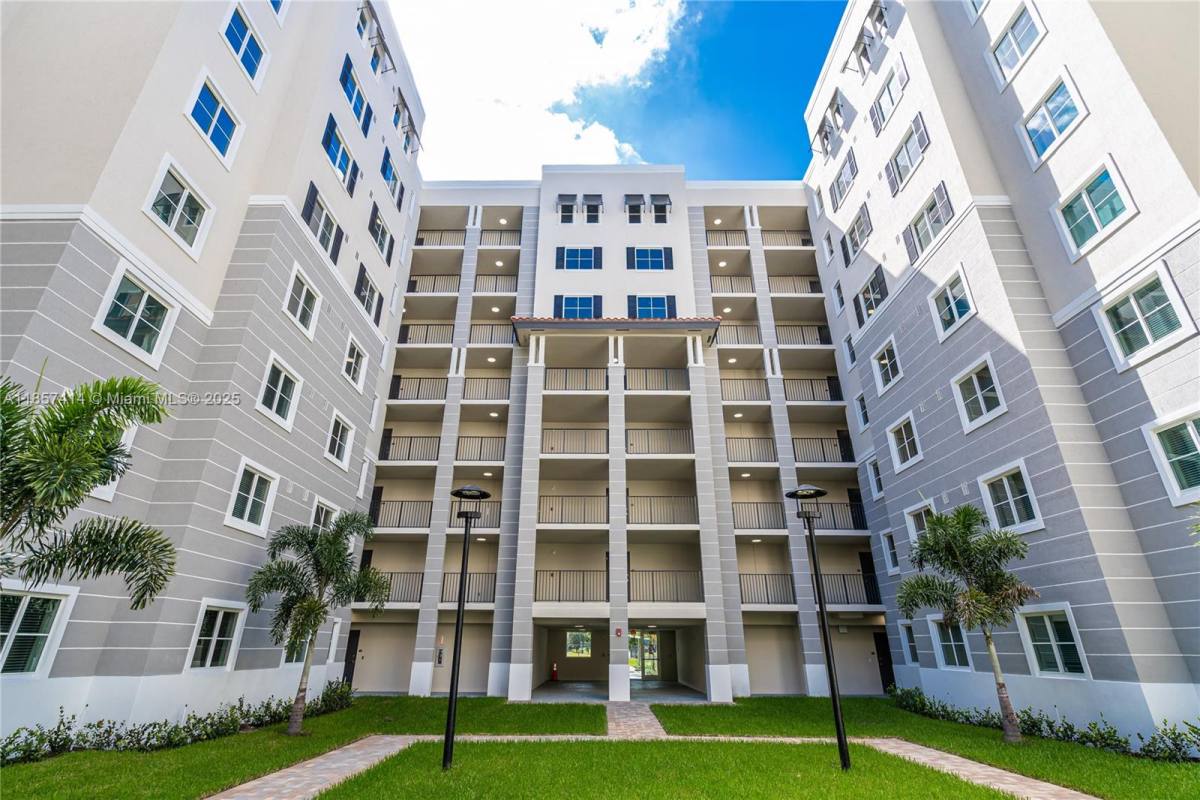 Apartment for rent at 400 NW 112th Ave #323, Miami, FL 33172