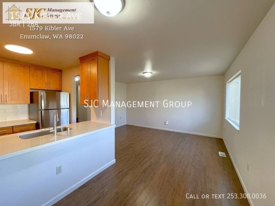 Townhouse for rent at 1571 Kibler Ave, Enumclaw, WA 98022