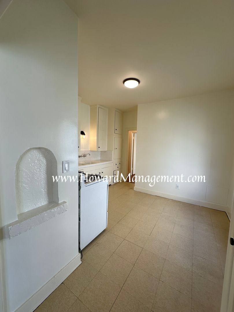 Apartment for rent at 351 N Ogden Dr, Los Angeles, CA 90036