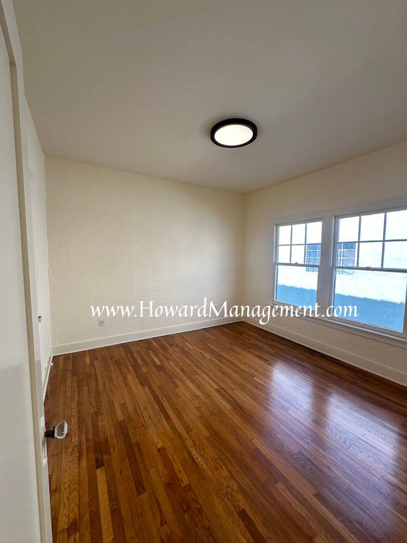 Apartment for rent at 351 N Ogden Dr, Los Angeles, CA 90036