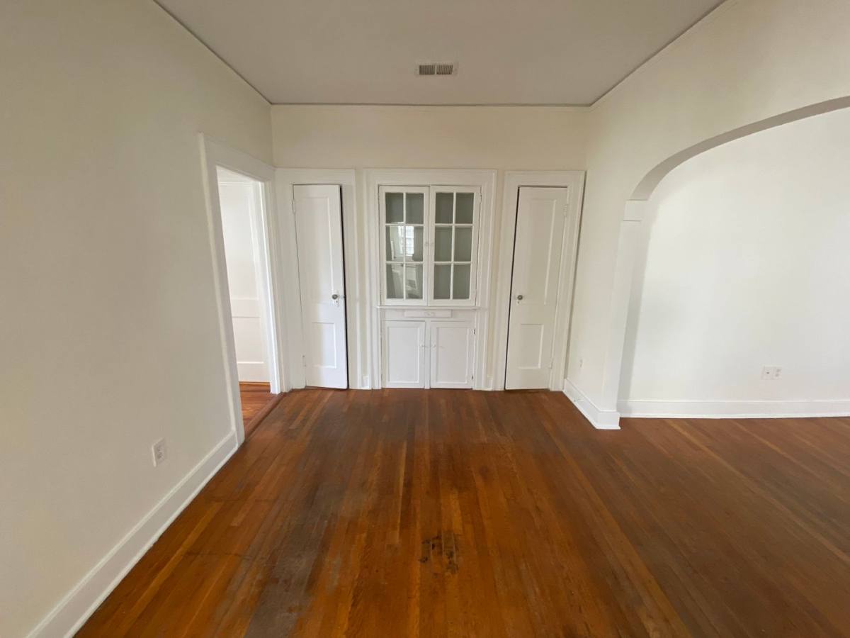 Apartment for rent at 29 E 34th St, Savannah, GA 31401