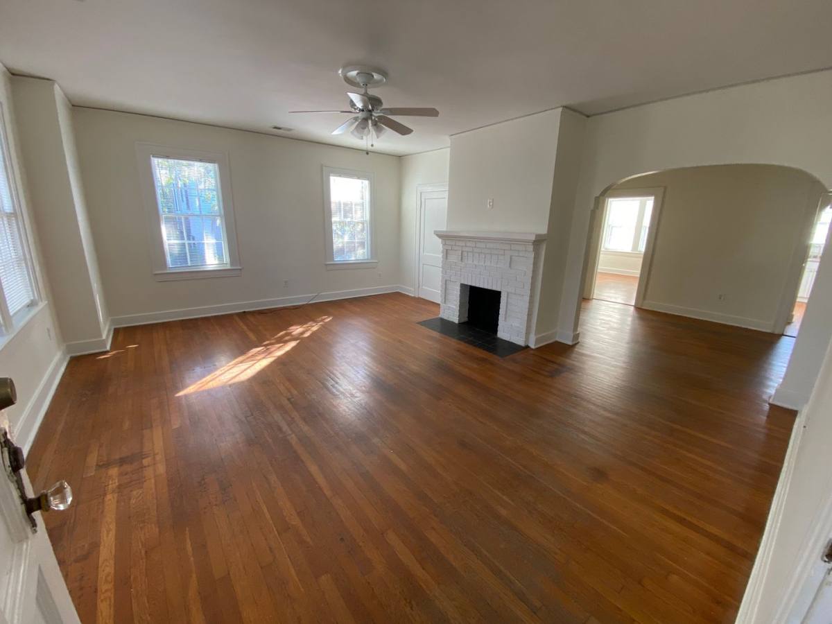 Apartment for rent at 29 E 34th St, Savannah, GA 31401