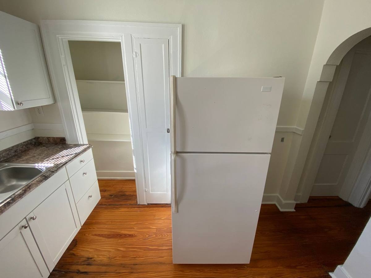 Apartment for rent at 29 E 34th St, Savannah, GA 31401